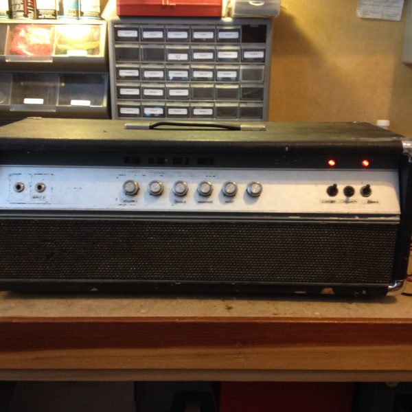 Ampeg V4
